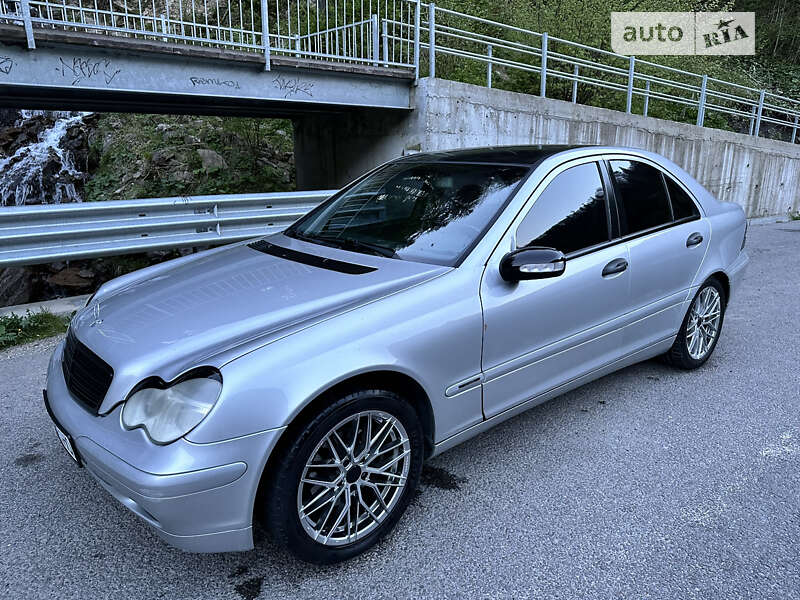 Седан Mercedes-Benz C-Class 2000 в Рахові