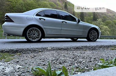 Седан Mercedes-Benz C-Class 2000 в Рахові