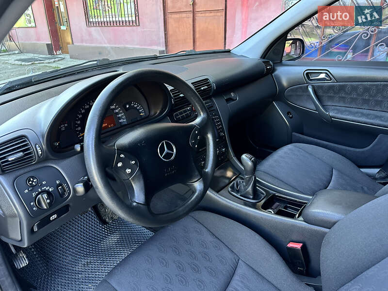 Седан Mercedes-Benz C-Class 2000 в Рахові