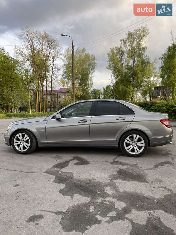 Седан Mercedes-Benz C-Class 2011 в Хмельницькому