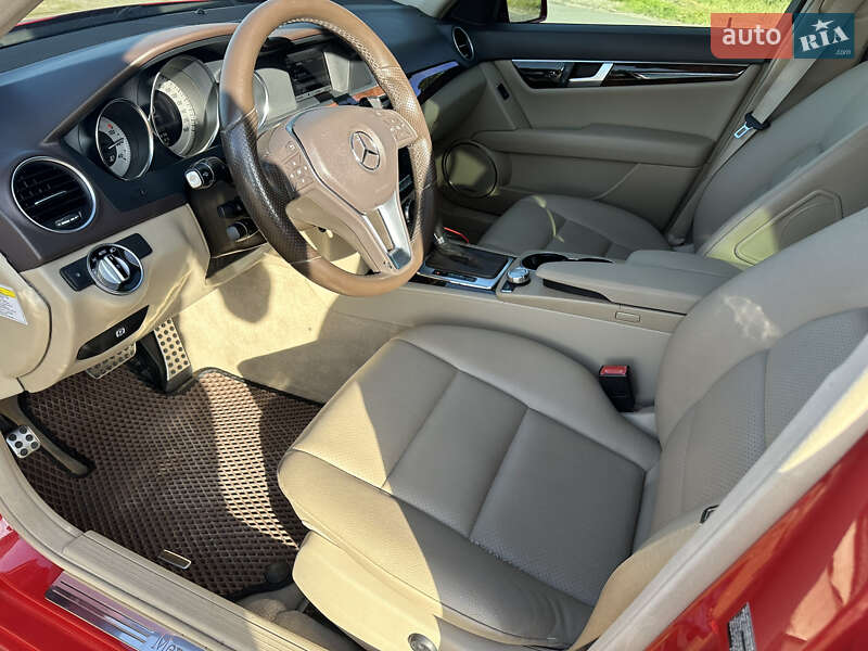 Седан Mercedes-Benz C-Class 2013 в Киеве