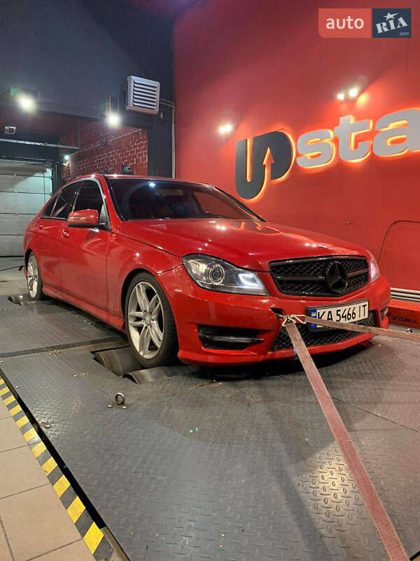 Седан Mercedes-Benz C-Class 2013 в Киеве