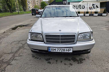 Седан Mercedes-Benz C-Class 1996 в Киеве