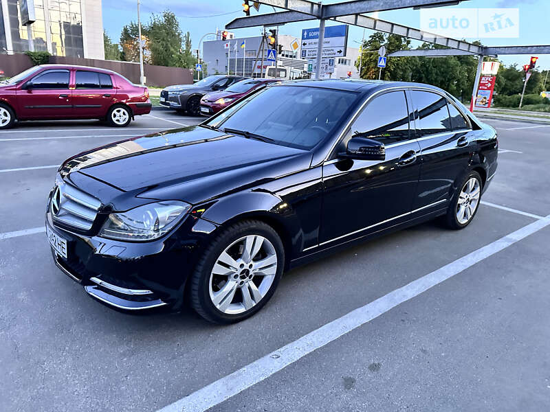 Седан Mercedes-Benz C-Class 2012 в Києві