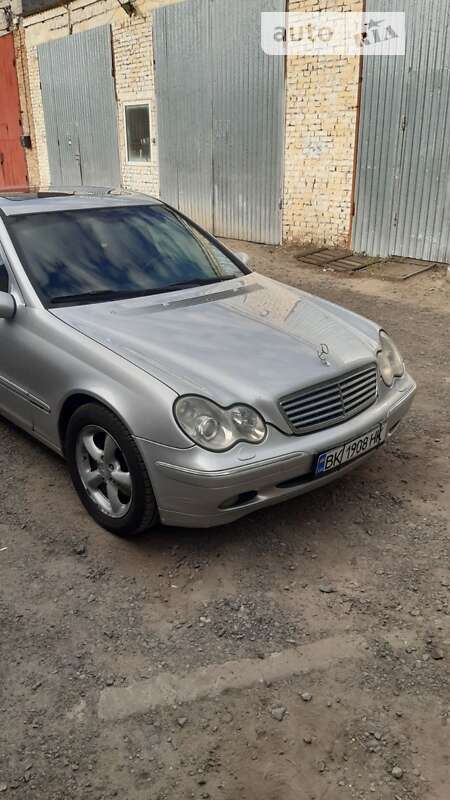 Mercedes-Benz C-Class 2001
