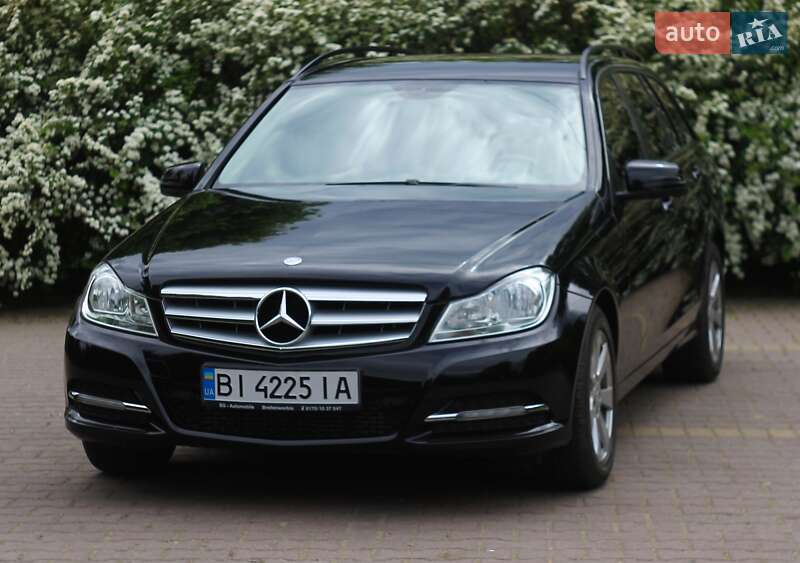 Універсал Mercedes-Benz C-Class 2011 в Миргороді