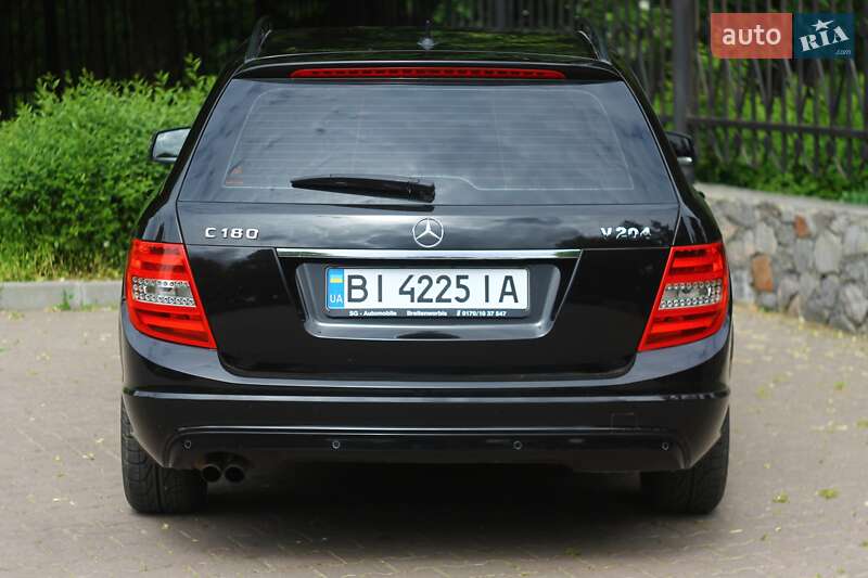 Універсал Mercedes-Benz C-Class 2011 в Миргороді