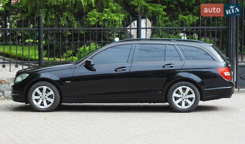 Універсал Mercedes-Benz C-Class 2011 в Миргороді