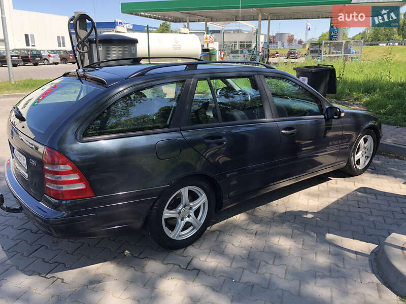 Универсал Mercedes-Benz C-Class 2003 в Черновцах