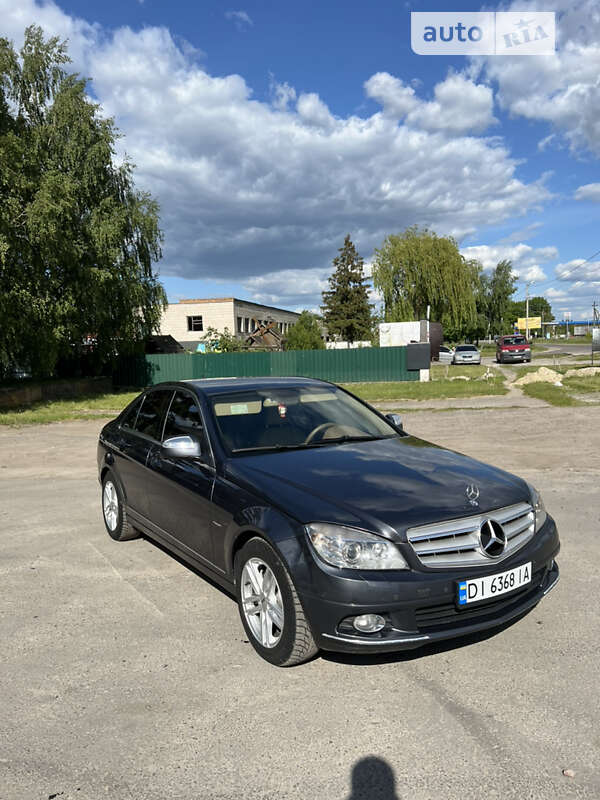 Седан Mercedes-Benz C-Class 2007 в Березному