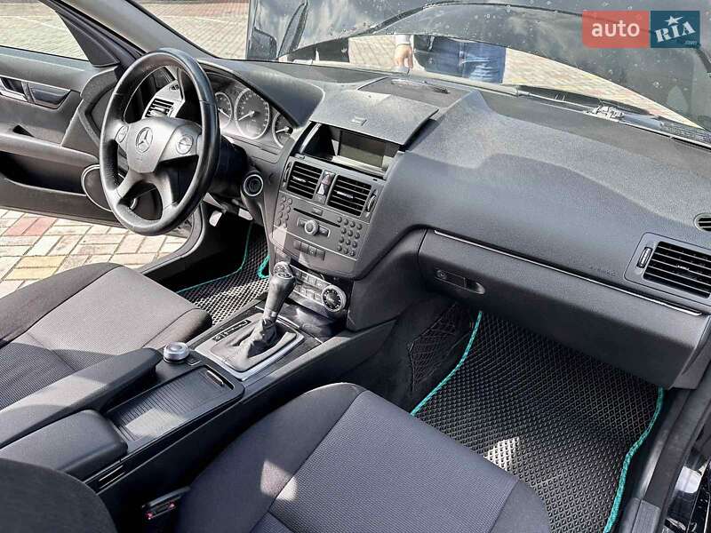 Универсал Mercedes-Benz C-Class 2008 в Житомире