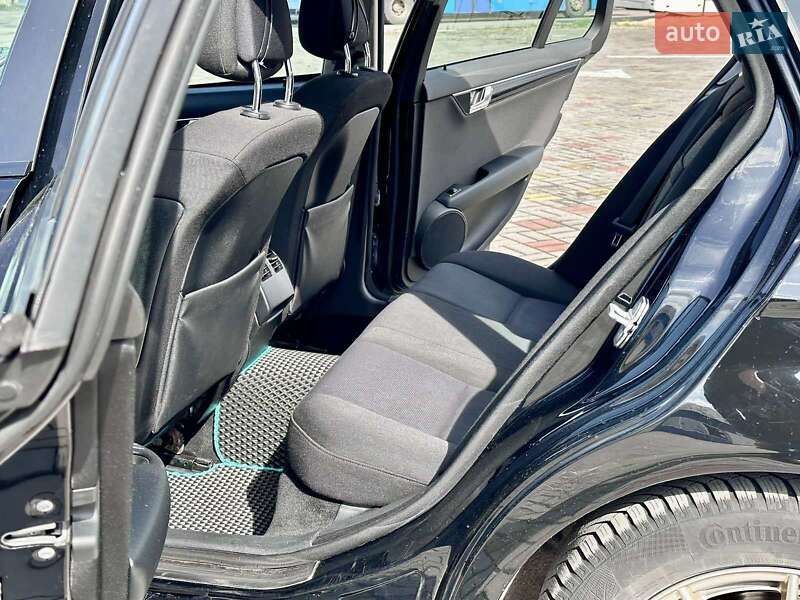 Универсал Mercedes-Benz C-Class 2008 в Житомире