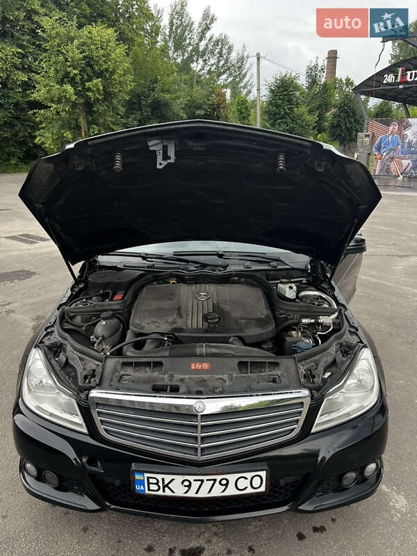 Универсал Mercedes-Benz C-Class 2011 в Костополе