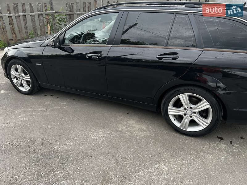 Универсал Mercedes-Benz C-Class 2011 в Костополе