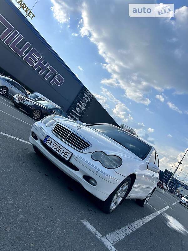 Mercedes-Benz C-Class 2003