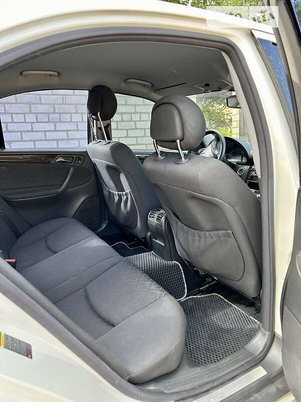 Седан Mercedes-Benz C-Class 2003 в Кропивницком