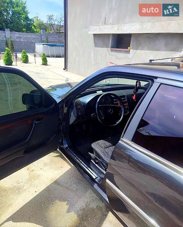 Седан Mercedes-Benz C-Class 1994 в Одессе фото 3 Седан Mercedes-Benz C-Class 1994 в Одессе