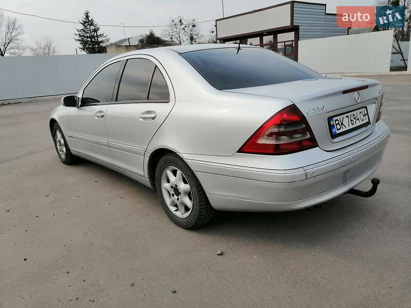 Седан Mercedes-Benz C-Class 2001 в Рокитному