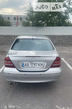 Седан Mercedes-Benz C-Class 2002 в Виннице