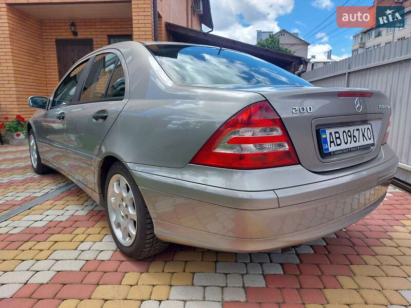 Седан Mercedes-Benz C-Class 2005 в Виннице
