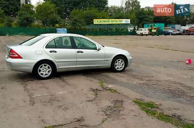 Седан Mercedes-Benz C-Class 2004 в Ровно