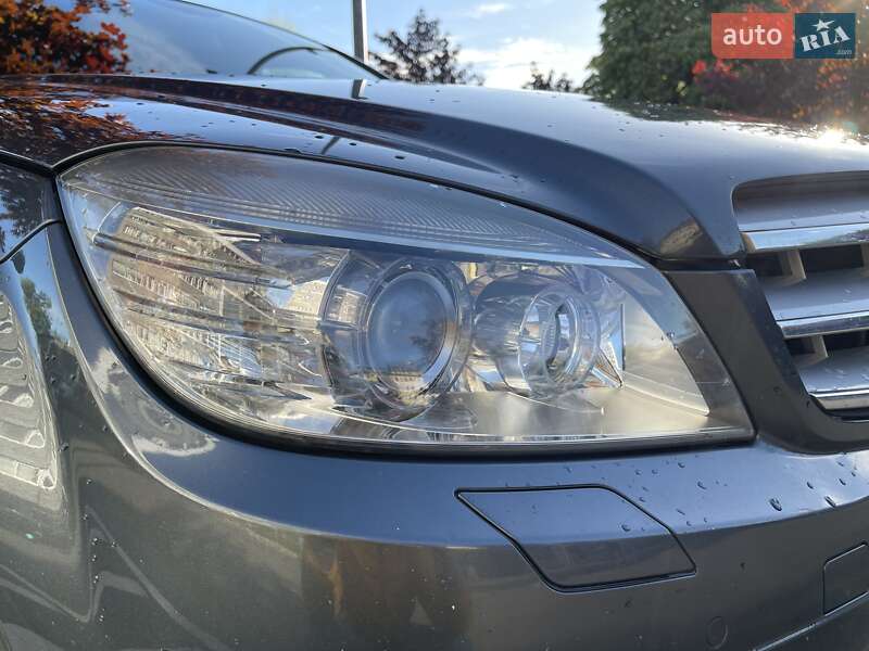 Универсал Mercedes-Benz C-Class 2011 в Черновцах