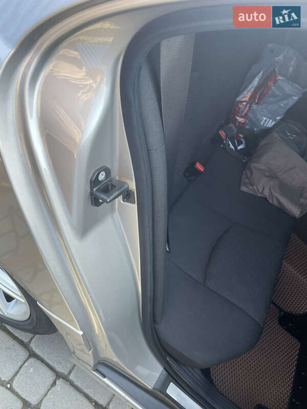 Седан Mercedes-Benz C-Class 2004 в Ивано-Франковске