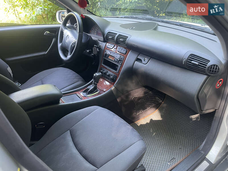 Универсал Mercedes-Benz C-Class 2003 в Житомире фото 14 Универсал Mercedes-Benz C-Class 2003 в Житомире
