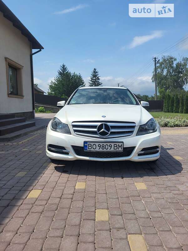 Універсал Mercedes-Benz C-Class 2012 в Тернополі