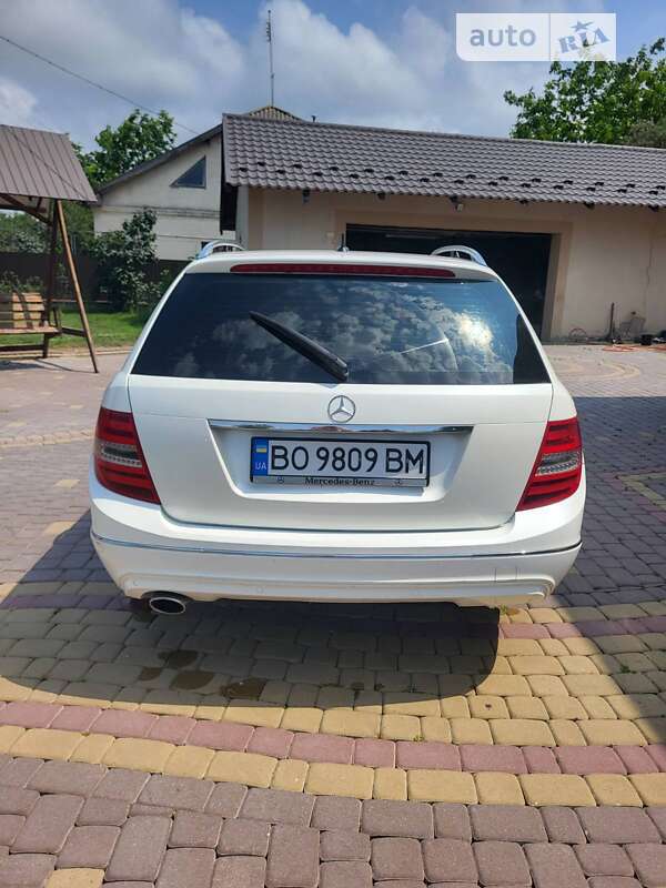 Універсал Mercedes-Benz C-Class 2012 в Тернополі