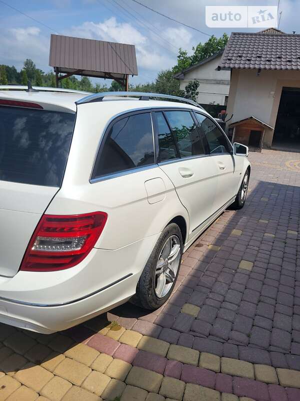 Універсал Mercedes-Benz C-Class 2012 в Тернополі