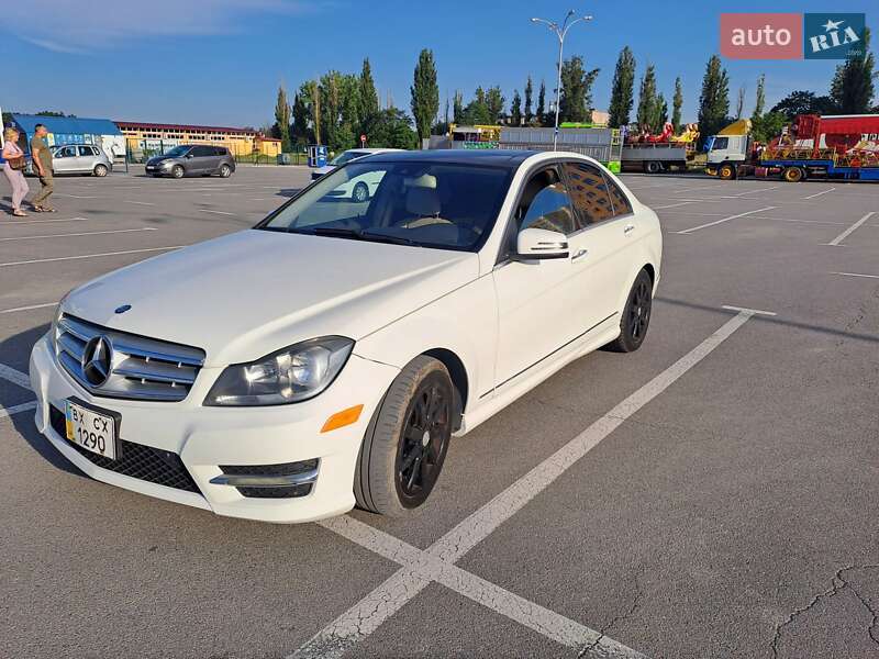 Седан Mercedes-Benz C-Class 2012 в Кам'янець-Подільському фото 3 Седан Mercedes-Benz C-Class 2012 в Кам'янець-Подільському