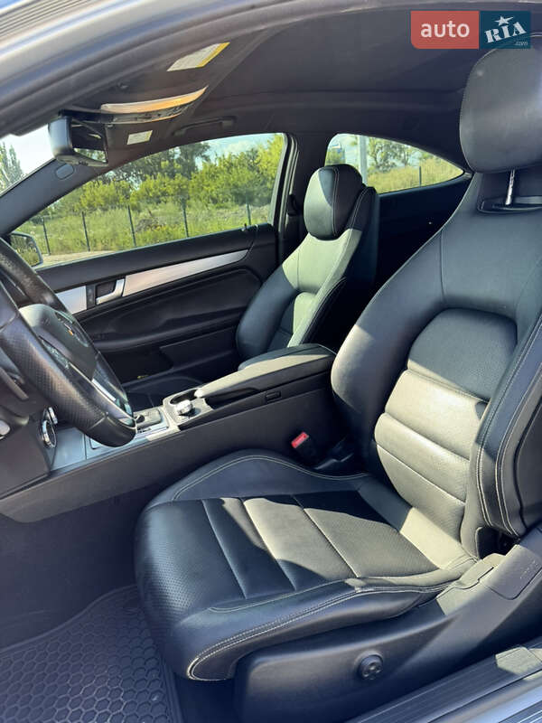 Купе Mercedes-Benz C-Class 2015 в Кам'янець-Подільському фото 10 Купе Mercedes-Benz C-Class 2015 в Кам'янець-Подільському