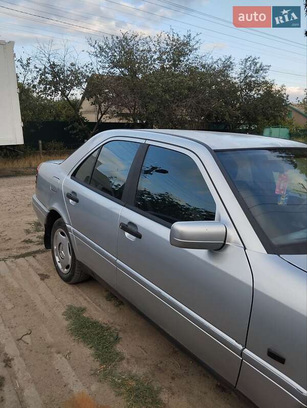 Седан Mercedes-Benz C-Class 1995 в Белгороде-Днестровском