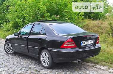 Седан Mercedes-Benz C-Class 2004 в Рівному