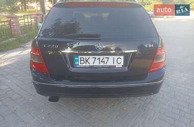 Универсал Mercedes-Benz C-Class 2011 в 