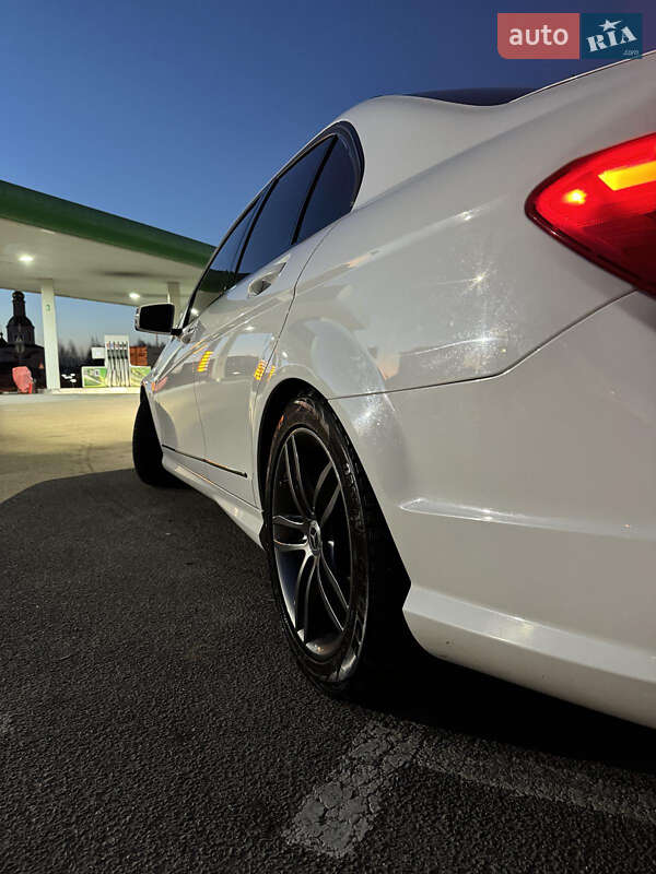 Седан Mercedes-Benz C-Class 2013 в Днепре фото 11 Седан Mercedes-Benz C-Class 2013 в Днепре
