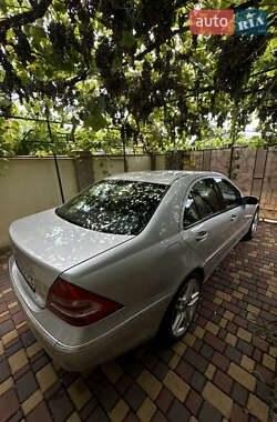Седан Mercedes-Benz C-Class 2000 в 