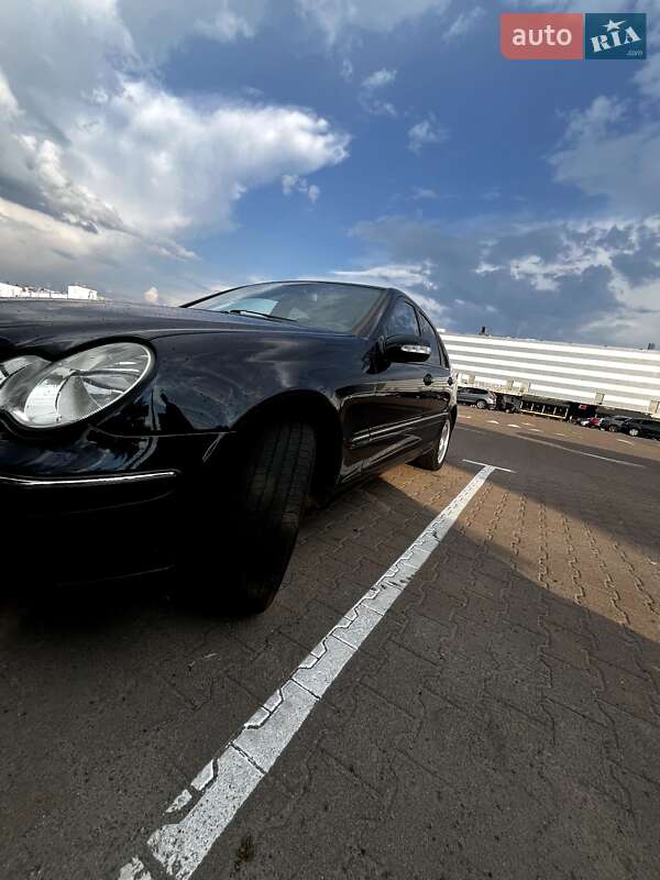 Седан Mercedes-Benz C-Class 2002 в Житомире
