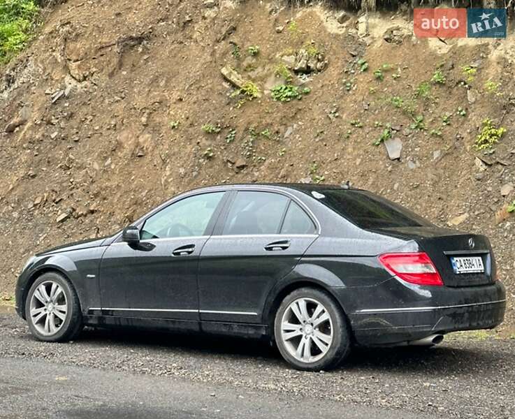Седан Mercedes-Benz C-Class 2010 в Черкассах