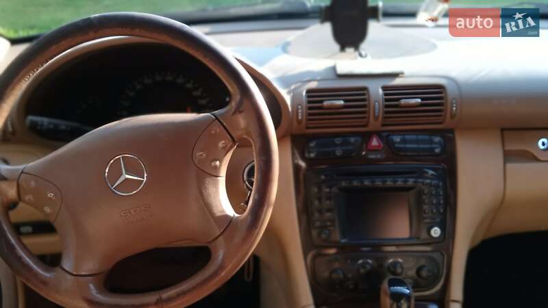 Универсал Mercedes-Benz C-Class 2001 в Млинове