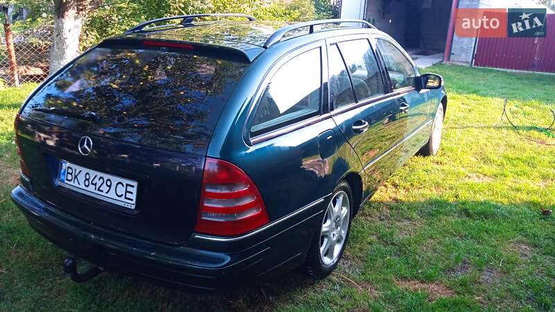 Универсал Mercedes-Benz C-Class 2001 в Млинове