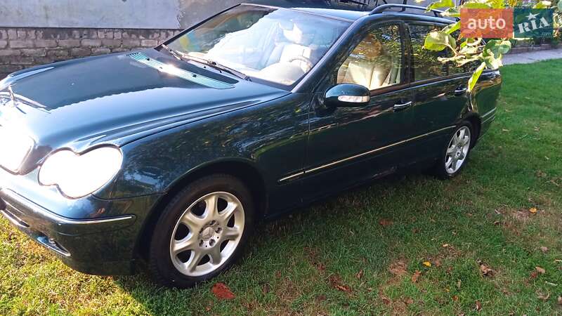 Универсал Mercedes-Benz C-Class 2001 в Млинове