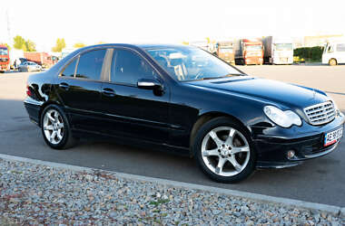 Седан Mercedes-Benz C-Class 2006 в Днепре