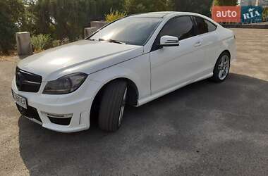 Купе Mercedes-Benz C-Class 2012 в 