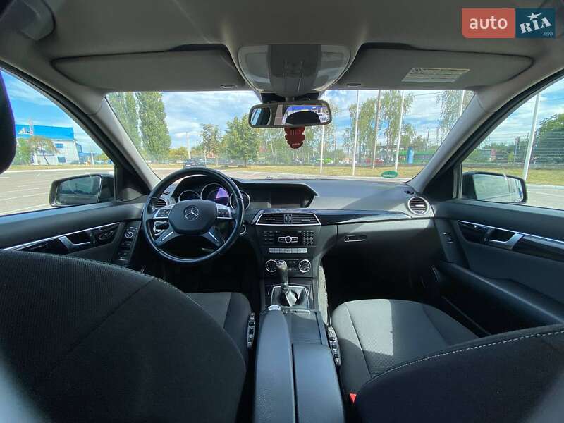 Универсал Mercedes-Benz C-Class 2011 в Житомире