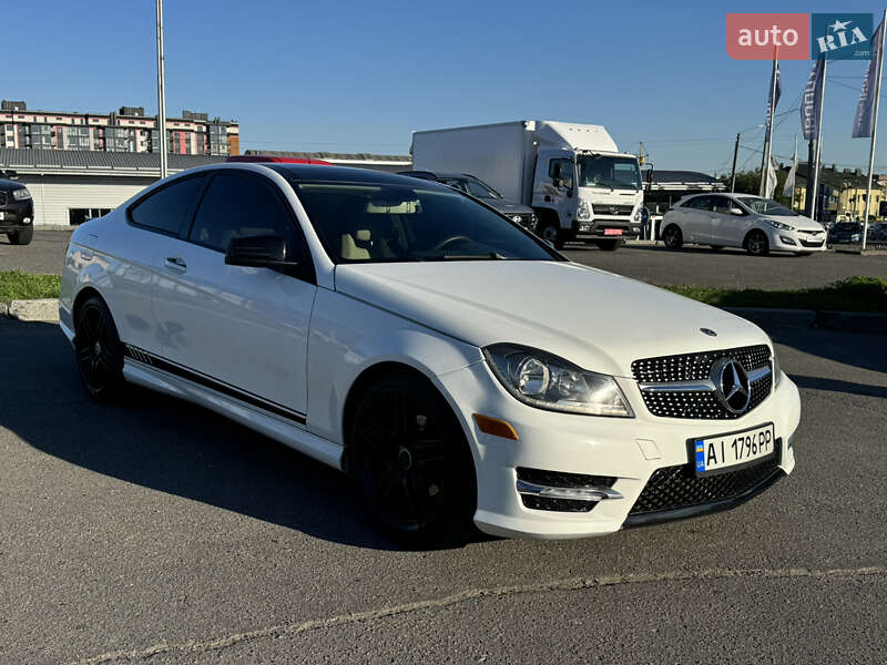 Купе Mercedes-Benz C-Class 2012 в 