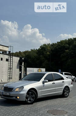 Седан Mercedes-Benz C-Class 2000 в Ужгороде