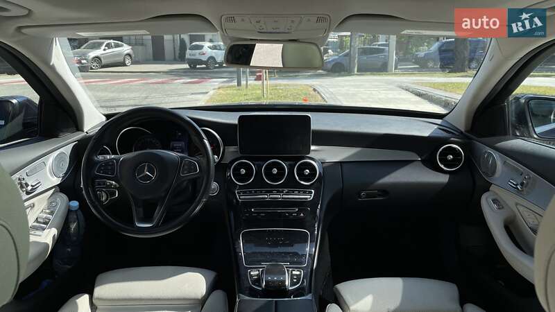 Седан Mercedes-Benz C-Class 2015 в Львове