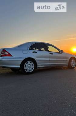 Седан Mercedes-Benz C-Class 2005 в Львове